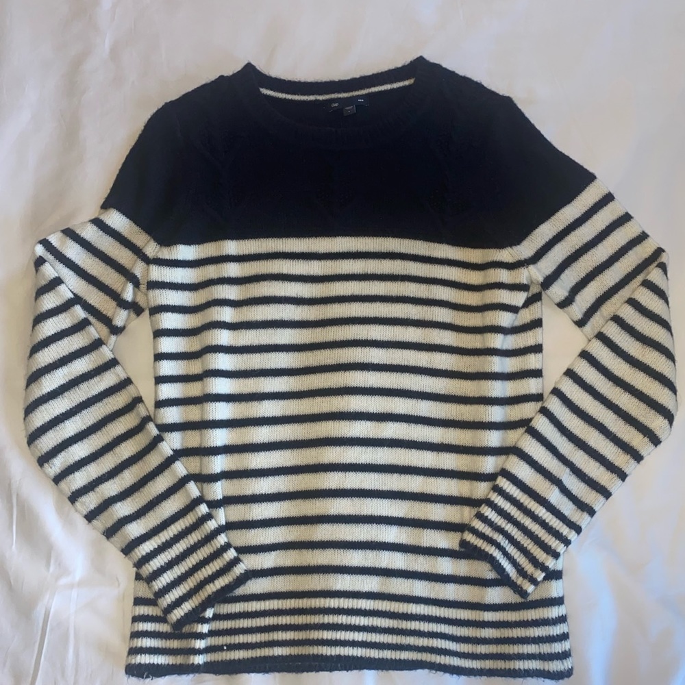 Gap Navy White Striped Sweater